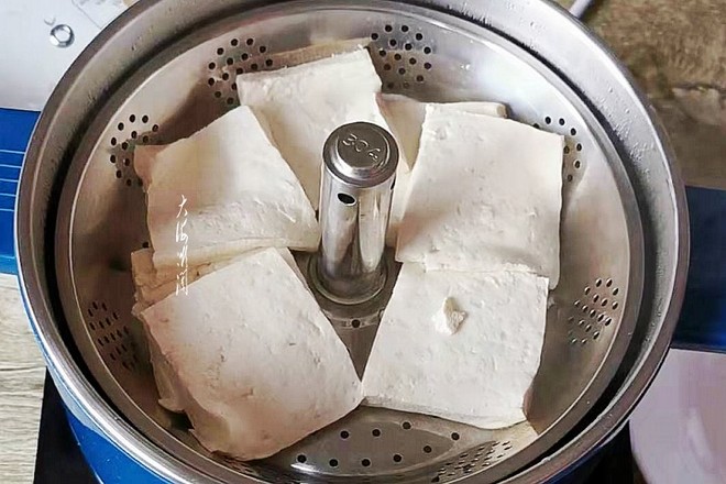 肉末老豆腐的做法-香辣味炒菜譜-易網健康養生網 肉末老豆腐的做法-香辣味炒菜譜