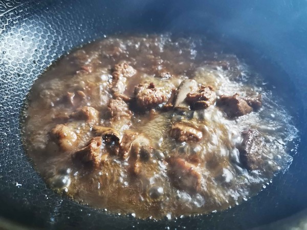 土豆燒排骨的做法-家常味燒菜譜