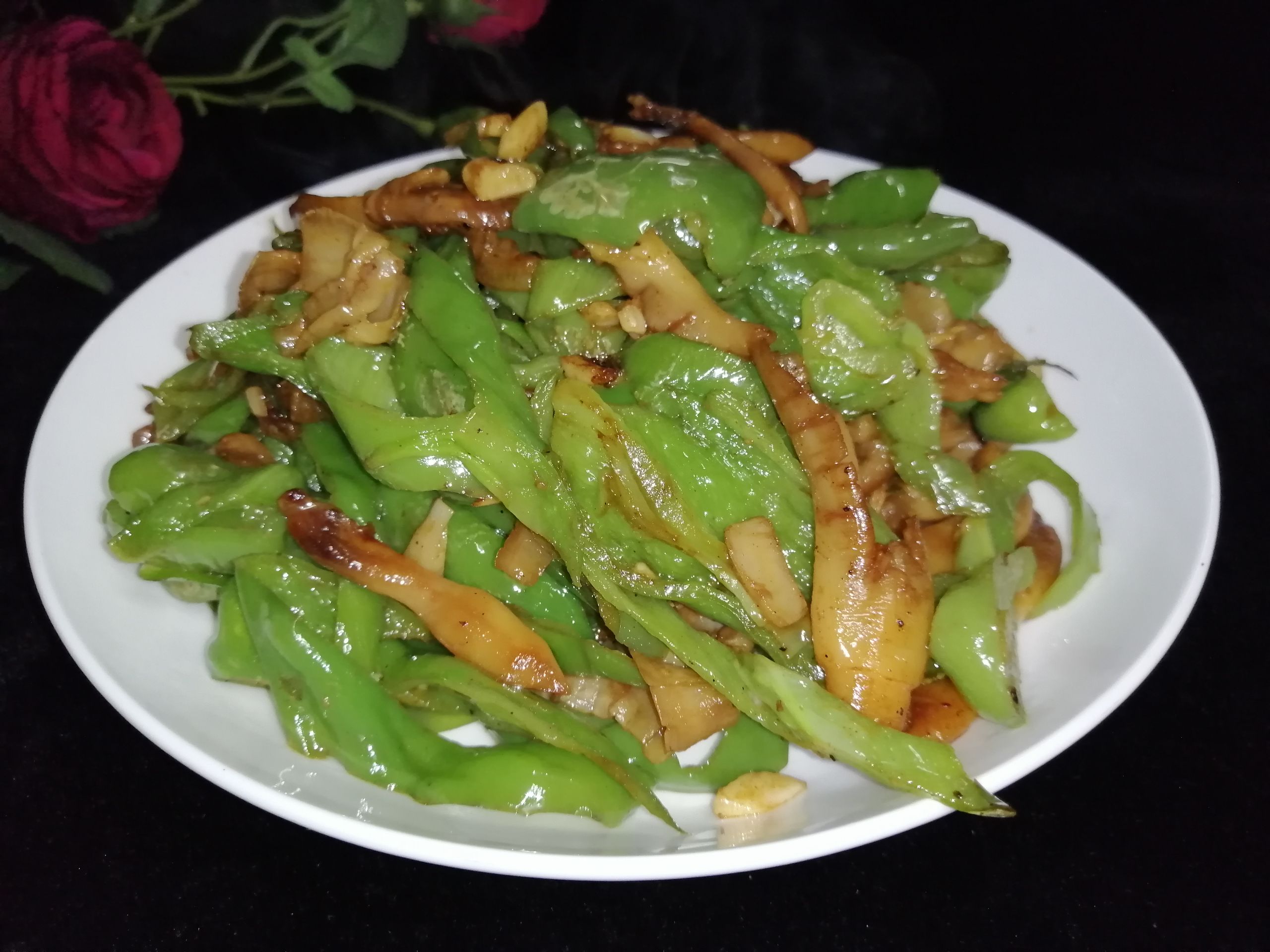 青椒爆炒蜆子干的做法-咸鮮味炒菜譜