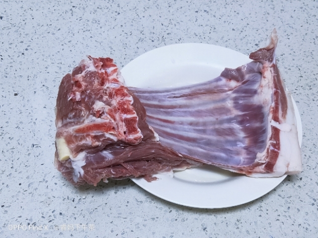 烤羊排的做法-咸鮮味烤菜譜-易網<a href=http://www.gyfww.com/ target=_blank class=infotextkey>健康養生</a>網 烤羊排的做法-咸鮮味烤菜譜