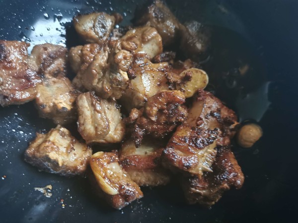 土豆燒排骨的做法-家常味燒菜譜