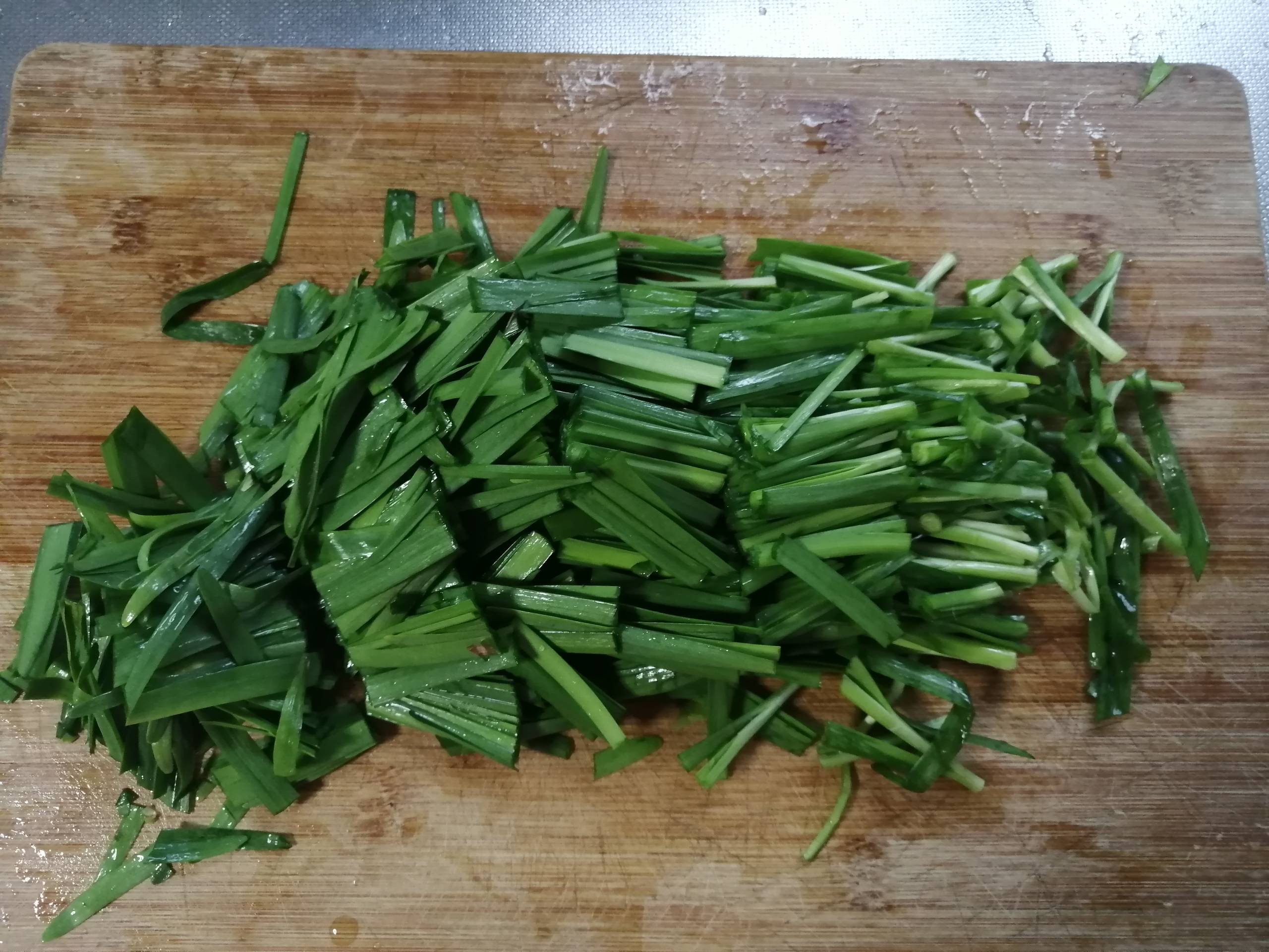 萵苣炒韭菜的做法-家常味炒菜譜