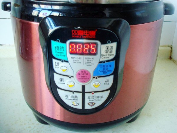 胡蘿卜燉牛排骨的做法-家常味燉菜譜