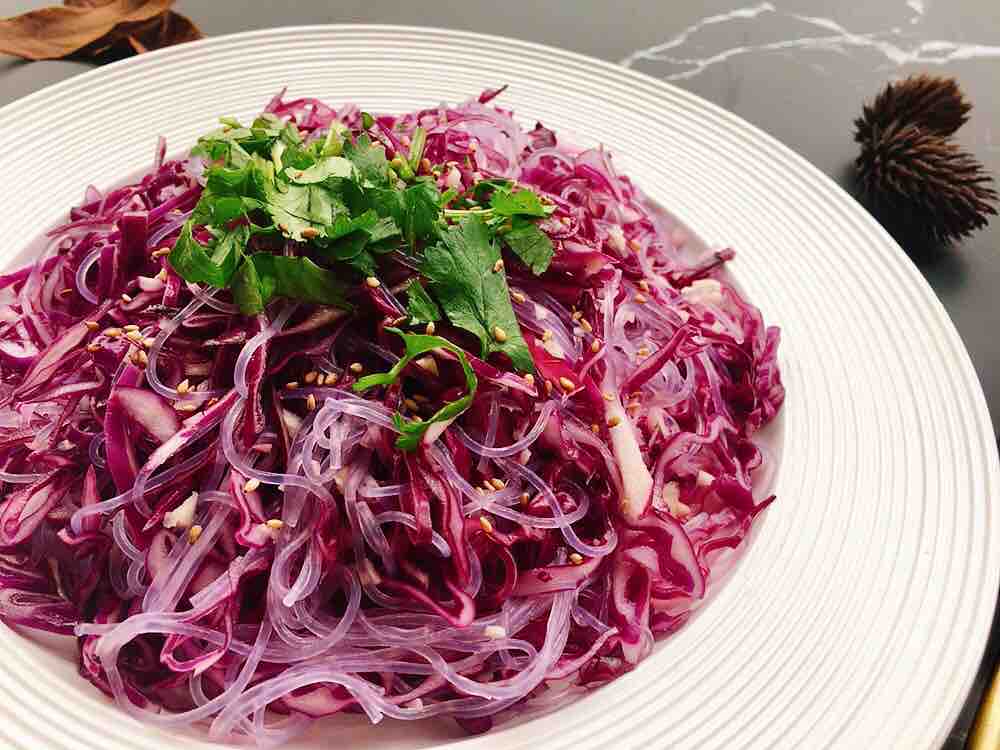 紫甘藍拌粉絲的做法-家常味拌菜譜-易網健康養生網 紫甘藍拌粉絲的做法-家常味拌菜譜