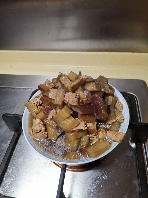 茄子肉丁的做法-家常味炒菜譜