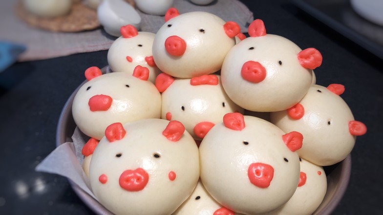 胖嘟嘟的小豬奶黃包的做法-甜味蒸菜譜