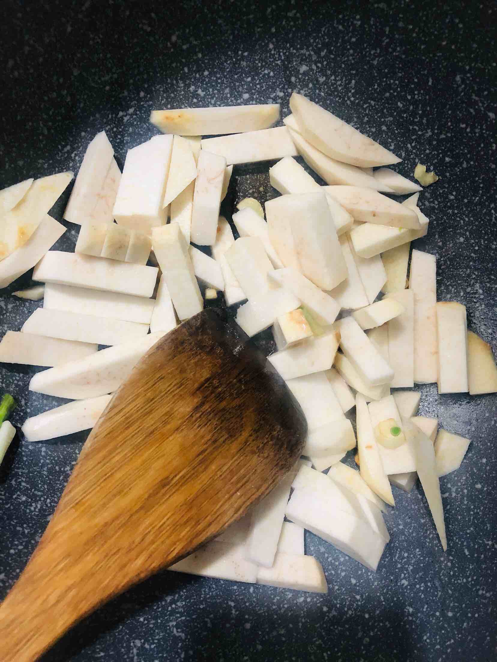 酒糟芋子的做法-其它口味炒菜譜