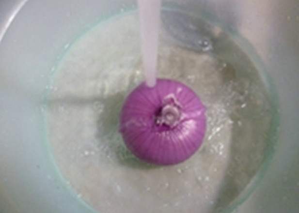 黑木耳洋蔥炒荷葉蛋的做法-家常味炒菜譜