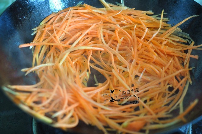 清炒胡蘿卜絲的做法-家常味炒菜譜