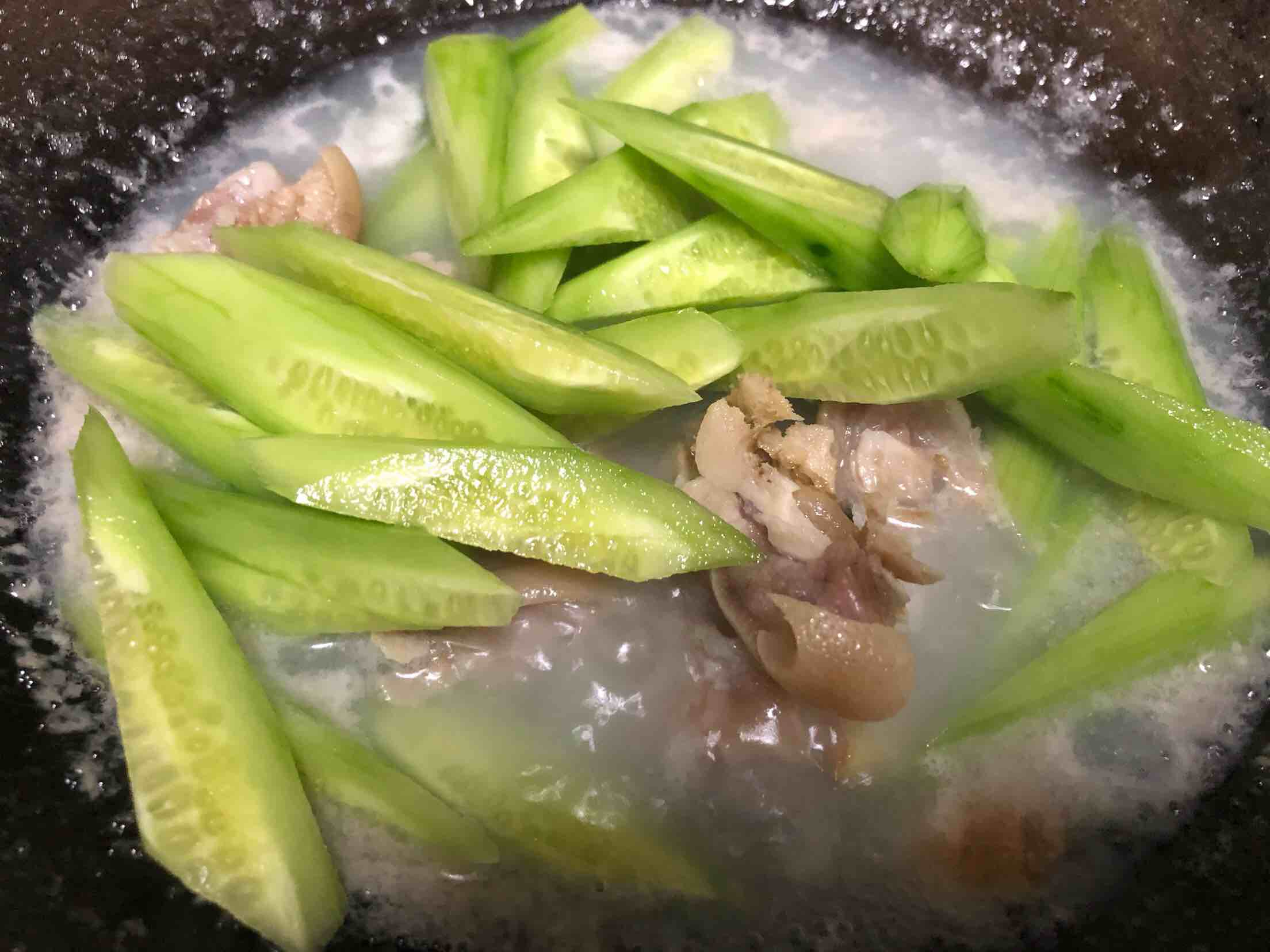 黃瓜燉咸豬手的做法-咸鮮味燉菜譜