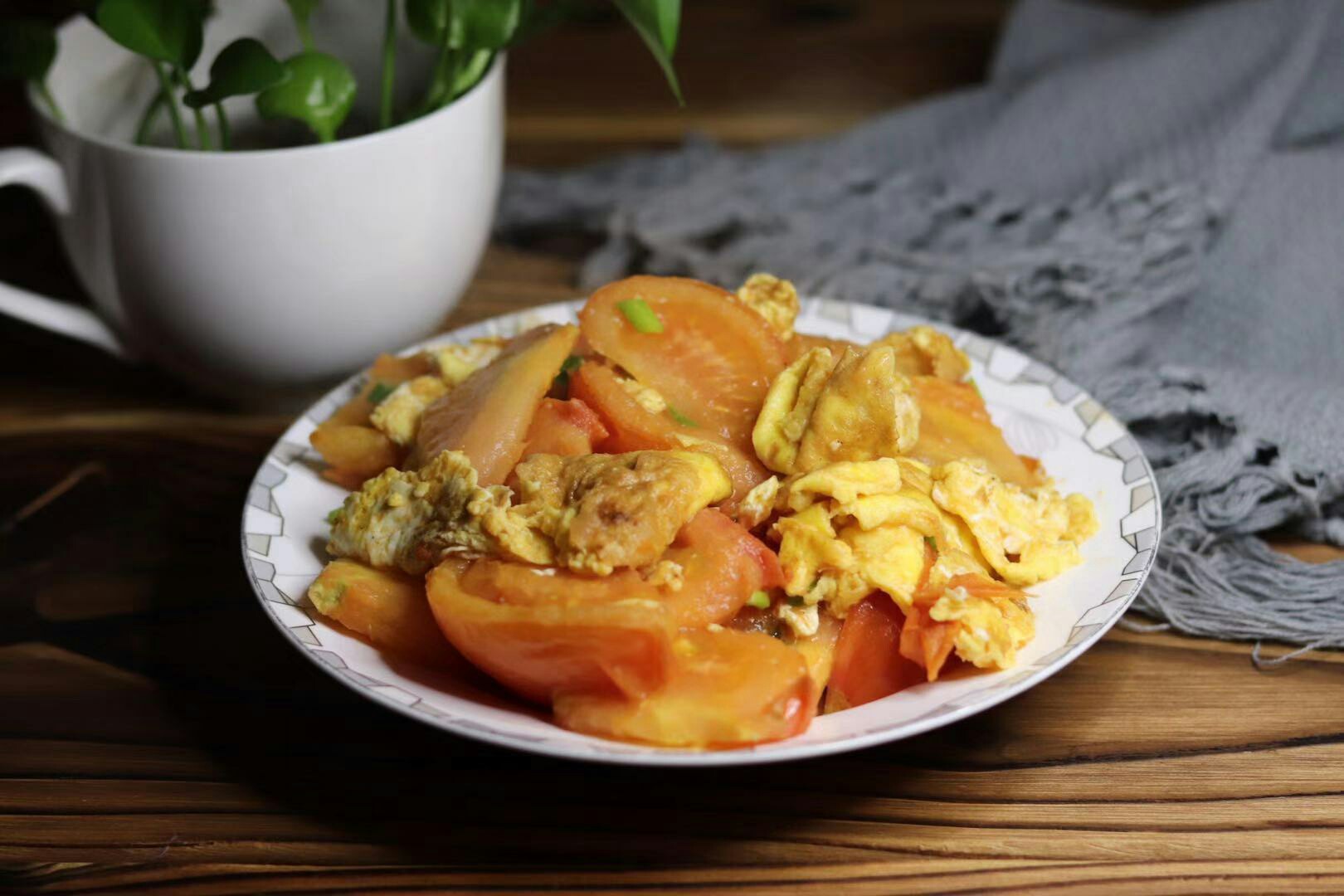 番茄炒蛋的做法-家常味炒菜譜