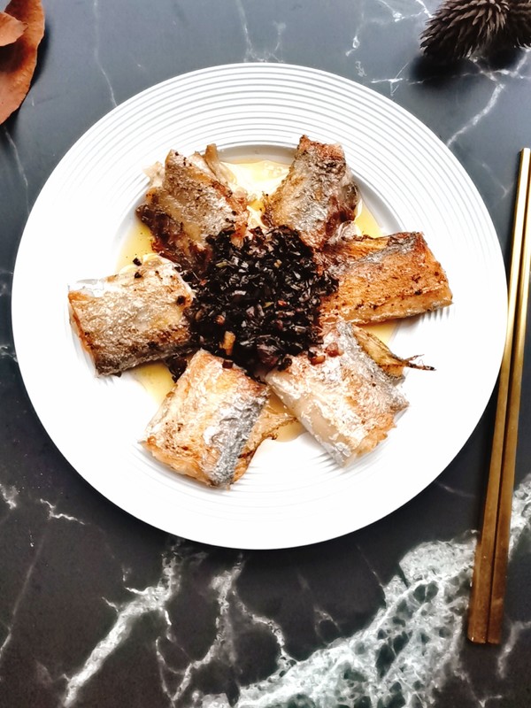 蔥油帶魚的做法-蔥香味煎菜譜