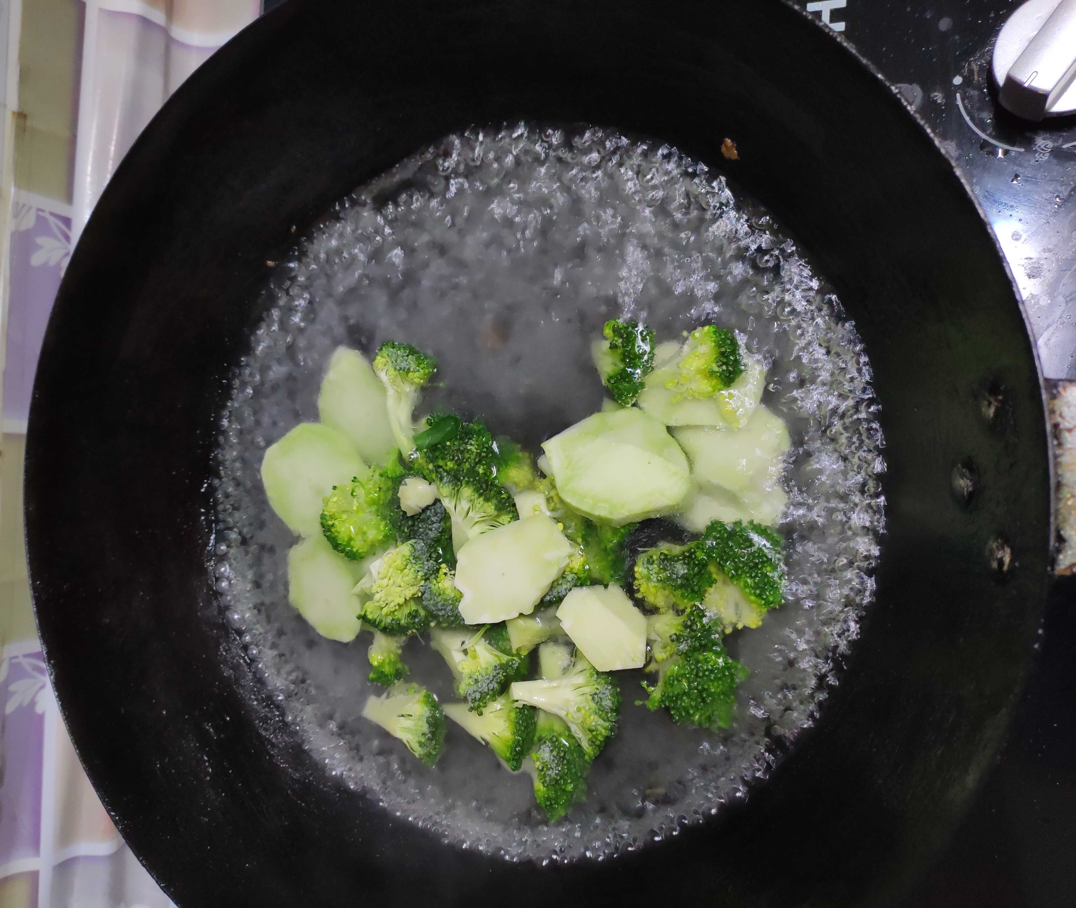 醬汁大蝦的做法-醬香味炸菜譜