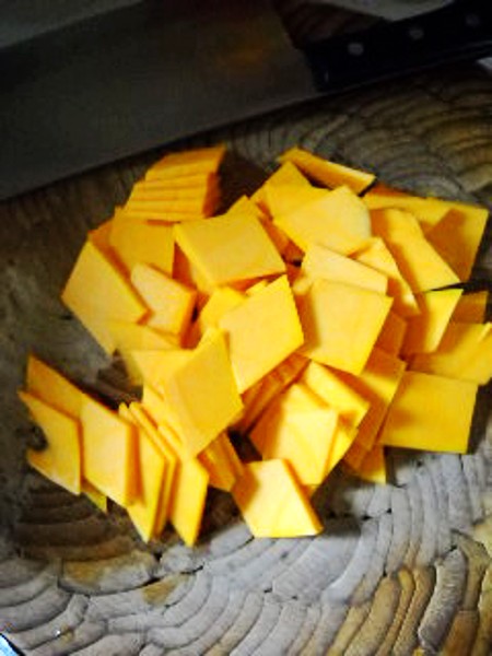 沙茶南瓜面棋的做法-家常味炒菜譜