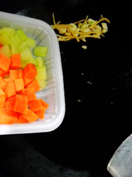 沙茶南瓜面棋的做法-家常味炒菜譜