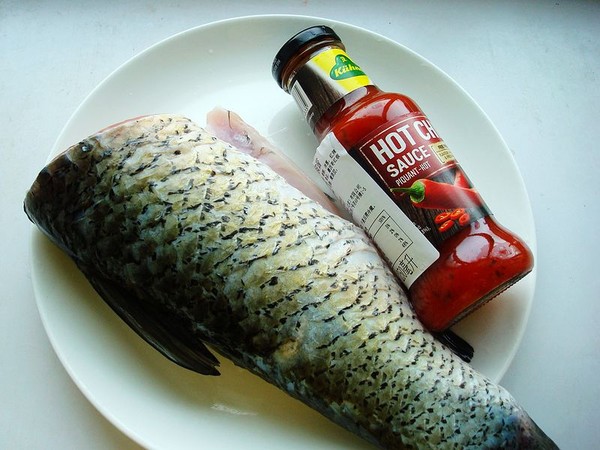 辣椒醬燒魚的做法-家常味燒菜譜