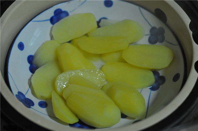醬香水晶土豆丸子的做法-家常味燒菜譜