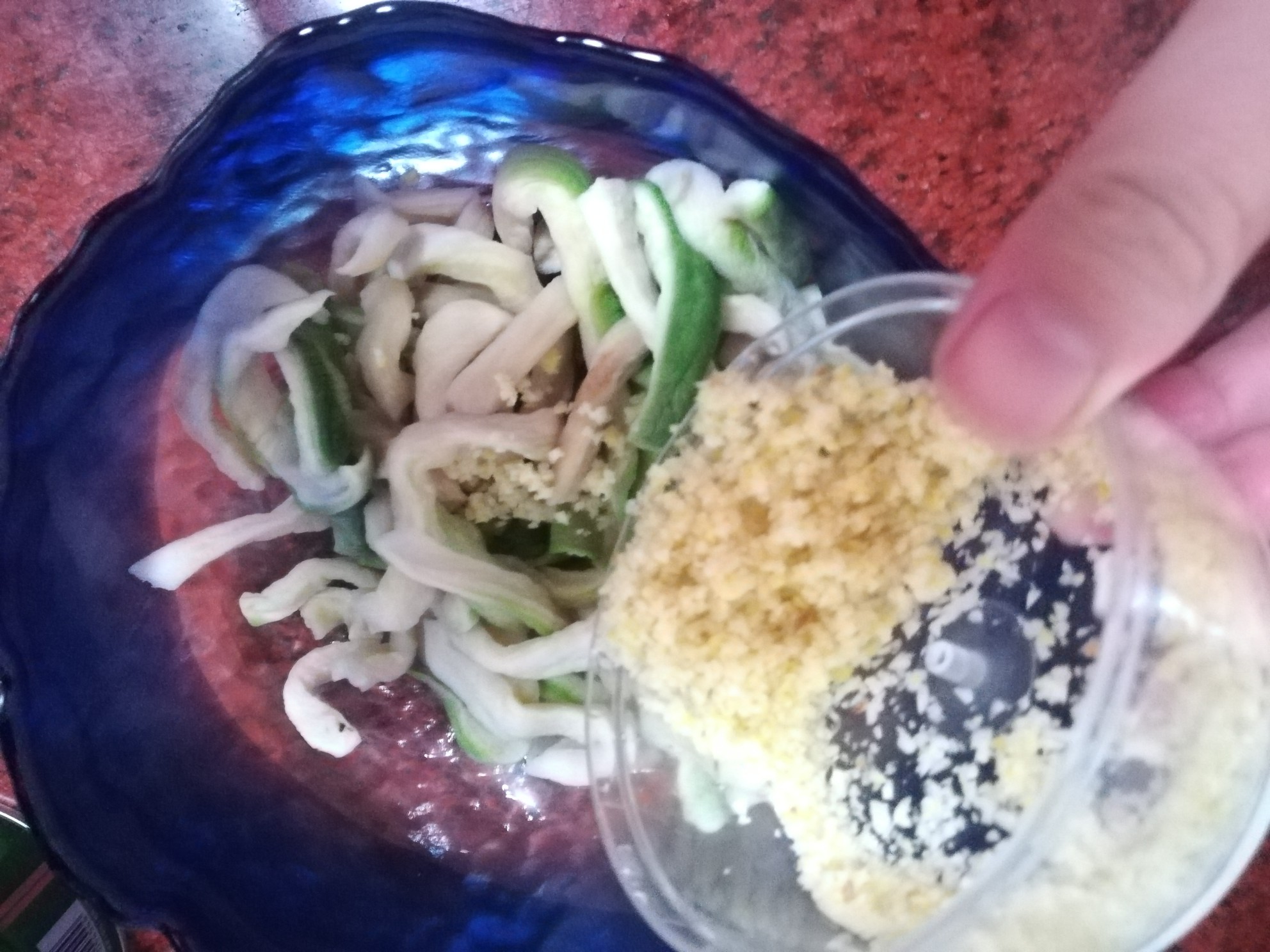 拌青蘿卜干的做法-咸鮮味拌菜譜