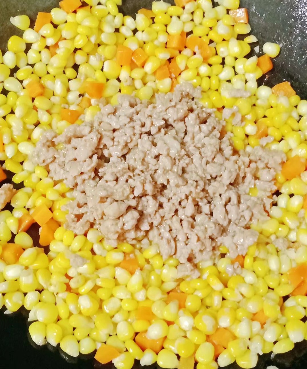 玉米炒肉沫的做法-家常味炒菜譜