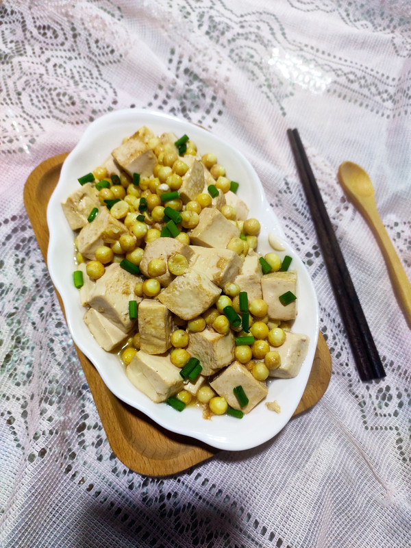 雞頭米燒豆腐的做法-家常味炒菜譜