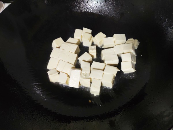 雞頭米燒豆腐的做法-家常味炒菜譜