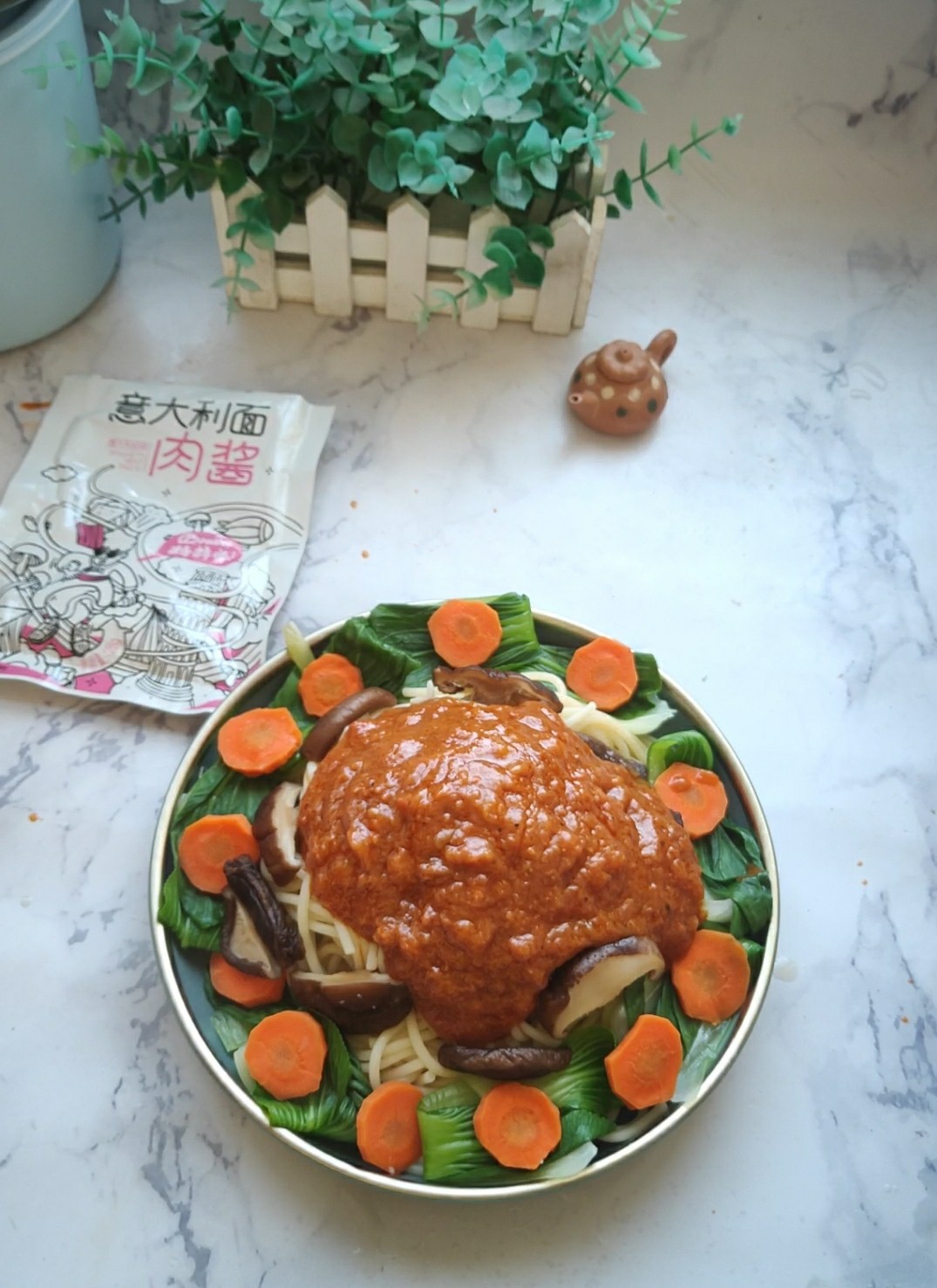 意大利肉醬鮮蝦面的做法-咸鮮味煮菜譜