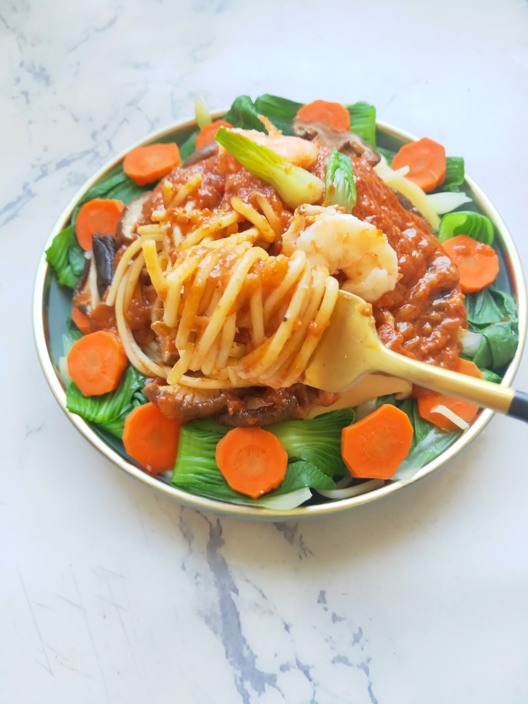 意大利肉醬鮮蝦面的做法-咸鮮味煮菜譜