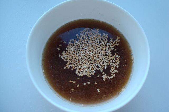 蒜泥雞絲的做法-麻辣味拌菜譜-易網健康養生網 蒜泥雞絲的做法-麻辣味拌菜譜