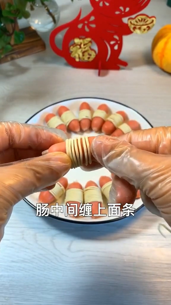 酥脆親親腸的做法-家常味炸菜譜-易網(wǎng)<a href=http://www.gyfww.com/ target=_blank class=infotextkey>健康養(yǎng)生</a>網(wǎng) 酥脆親親腸的做法-家常味炸菜譜