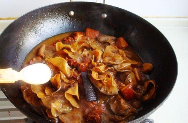 干扁豆紅燒肉的做法-家常味燒菜譜