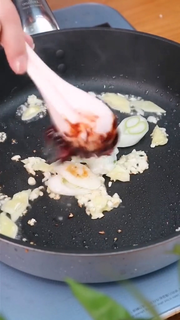 家常香菇土豆的做法-家常味炒菜譜