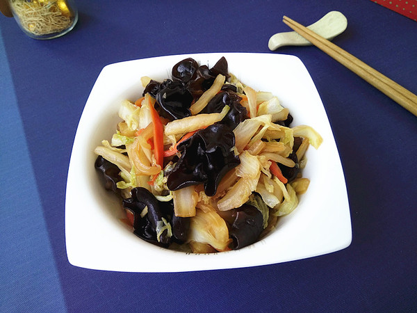 黑木耳燒白菜的做法-家常味燒菜譜