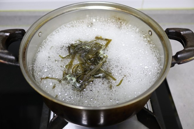 涼拌酸辣海帶絲的做法-酸辣味拌菜譜