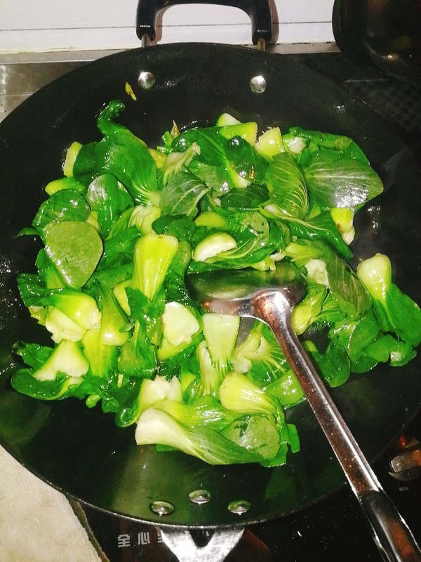 清炒小油菜的做法-家常味炒菜譜-易網健康養生網 清炒小油菜的做法-家常味炒菜譜