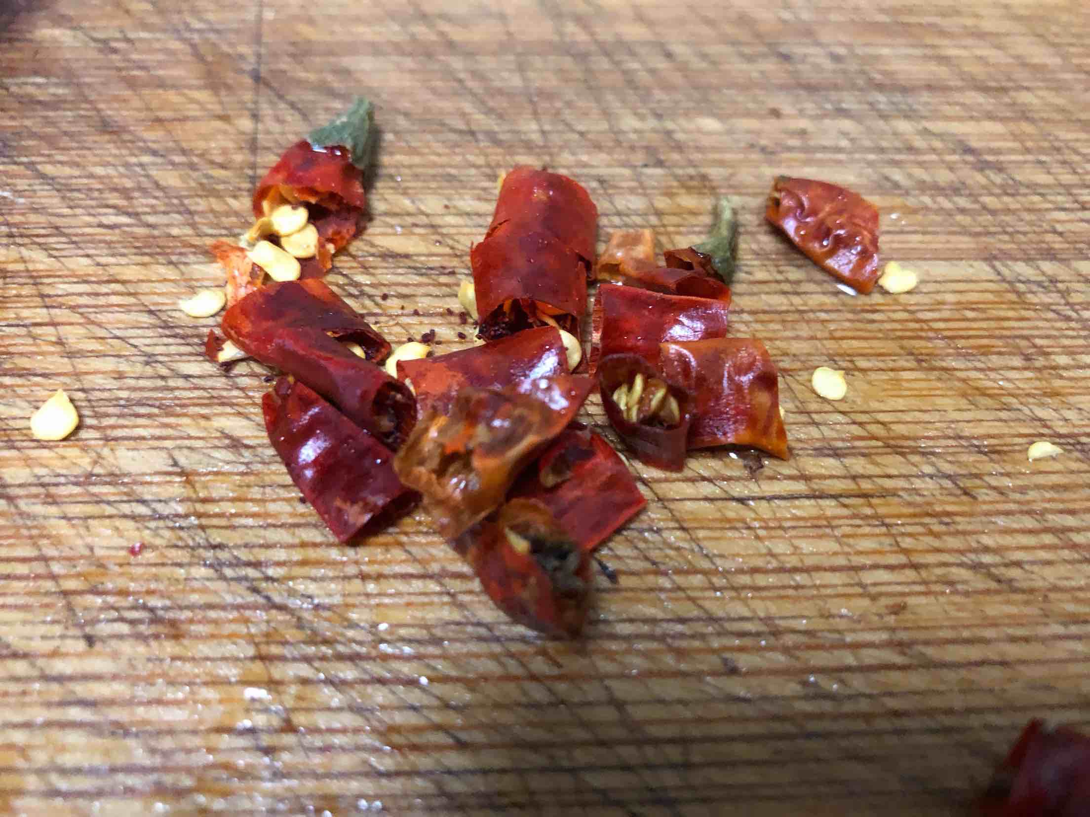 野蘆蒿炒香干的做法-家常味炒菜譜