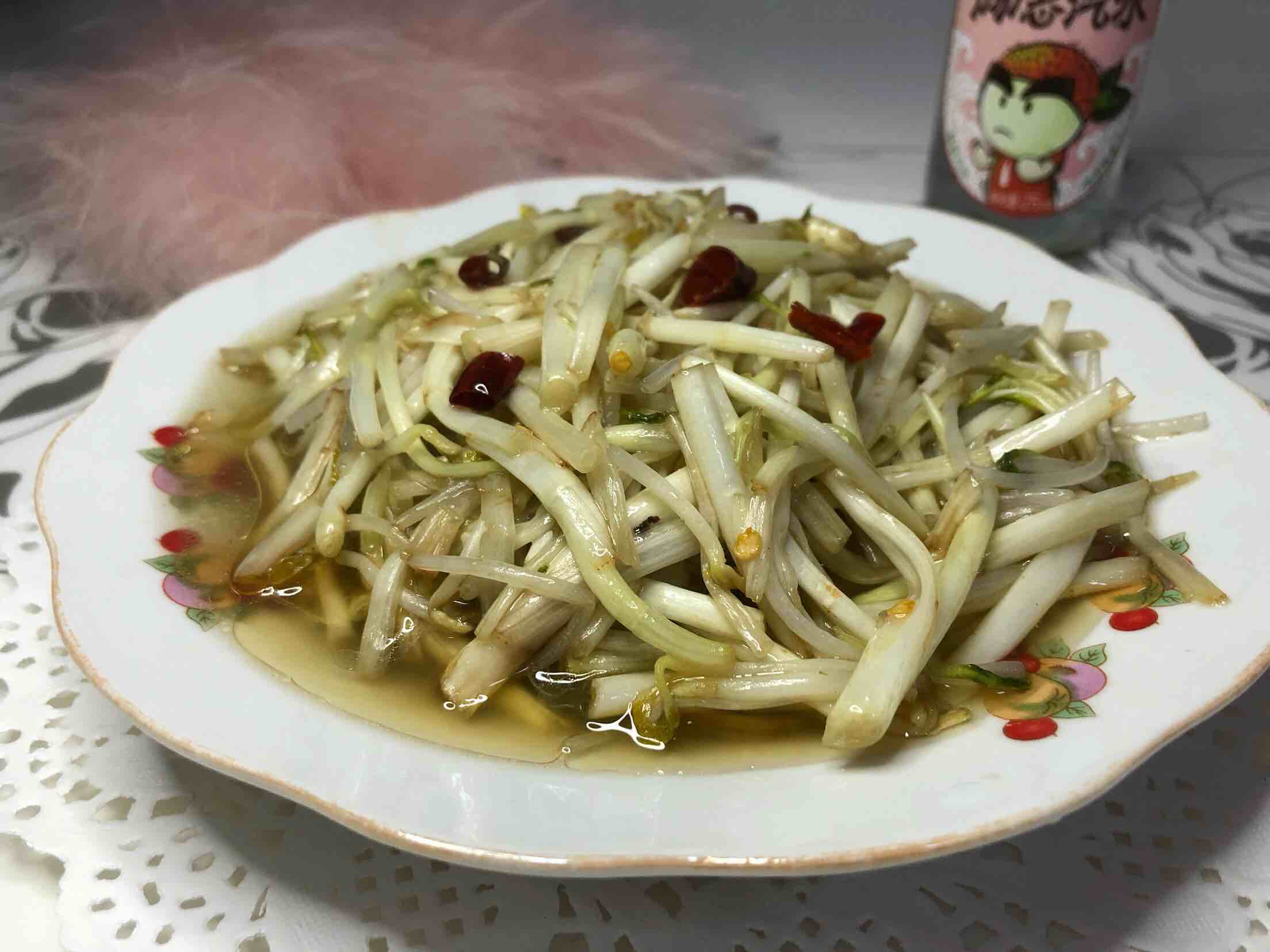 豆芽炒白芹的做法-家常味炒菜譜