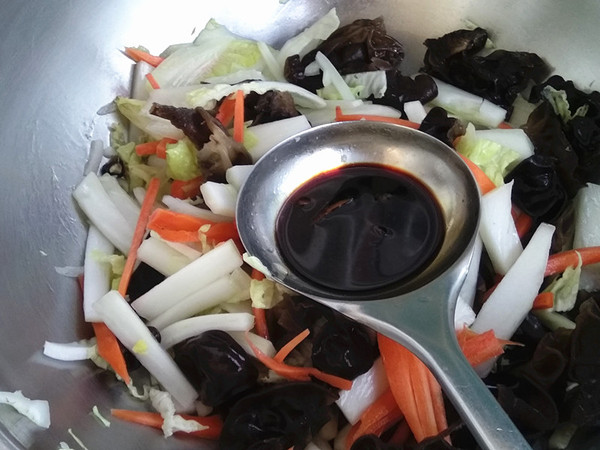 黑木耳燒白菜的做法-家常味燒菜譜