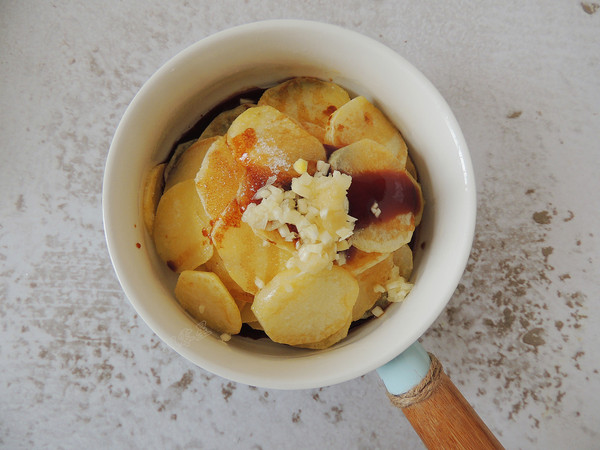涼拌土豆片的做法-家常味拌菜譜-易網健康養生網 涼拌土豆片的做法-家常味拌菜譜
