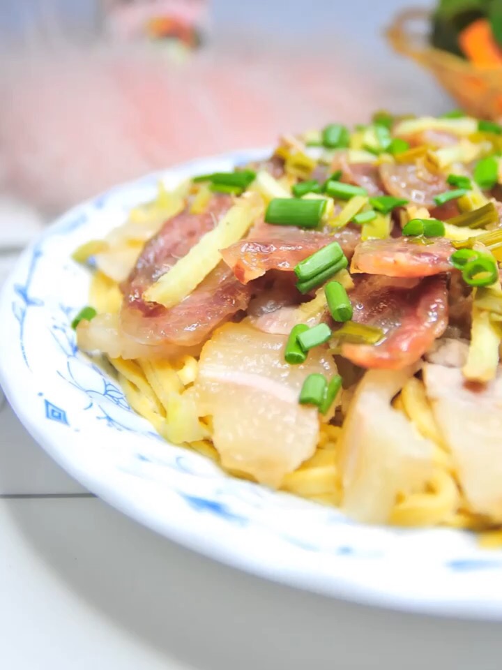 咸肉香腸蒸干絲的做法-咸鮮味蒸菜譜