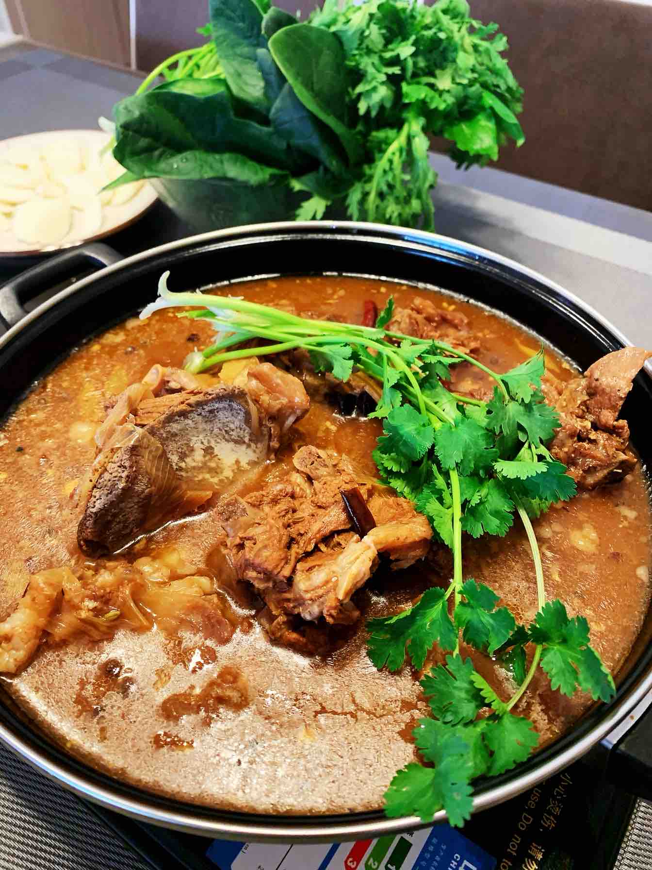 麻辣羊蝎子火鍋的做法-麻辣味燉菜譜