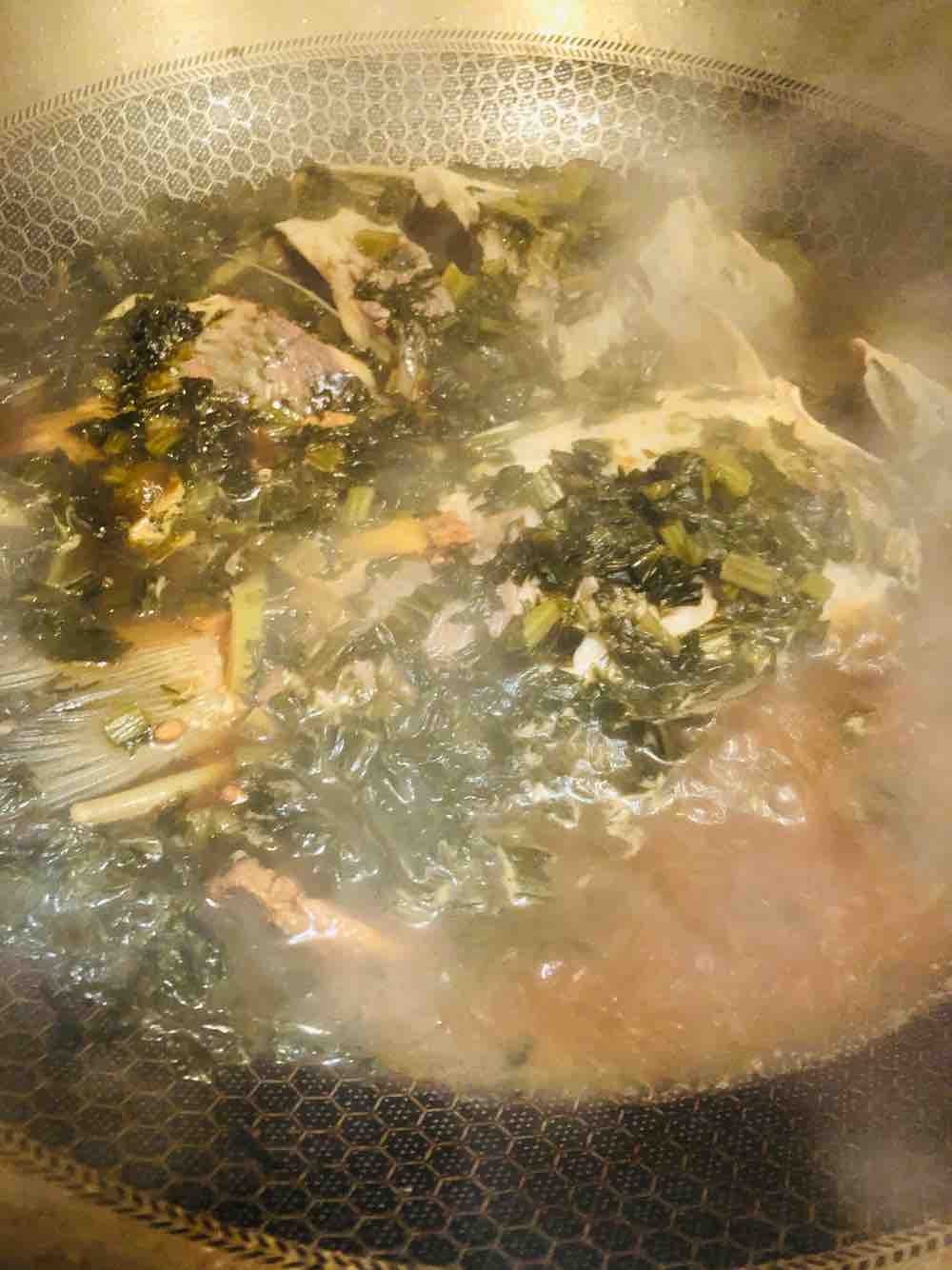 雪菜鯽魚的做法-家常味燒菜譜