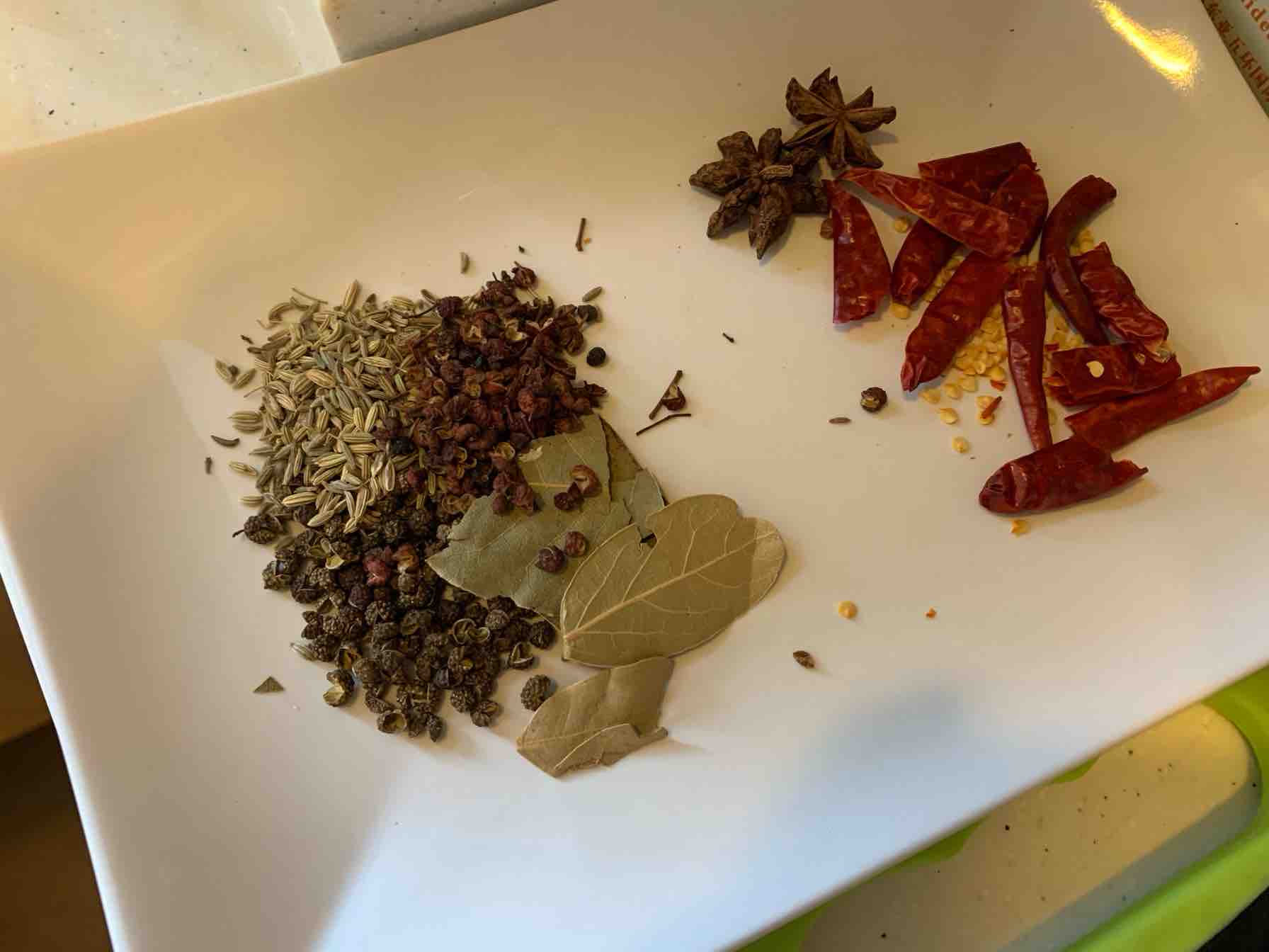 麻辣羊蝎子火鍋的做法-麻辣味燉菜譜