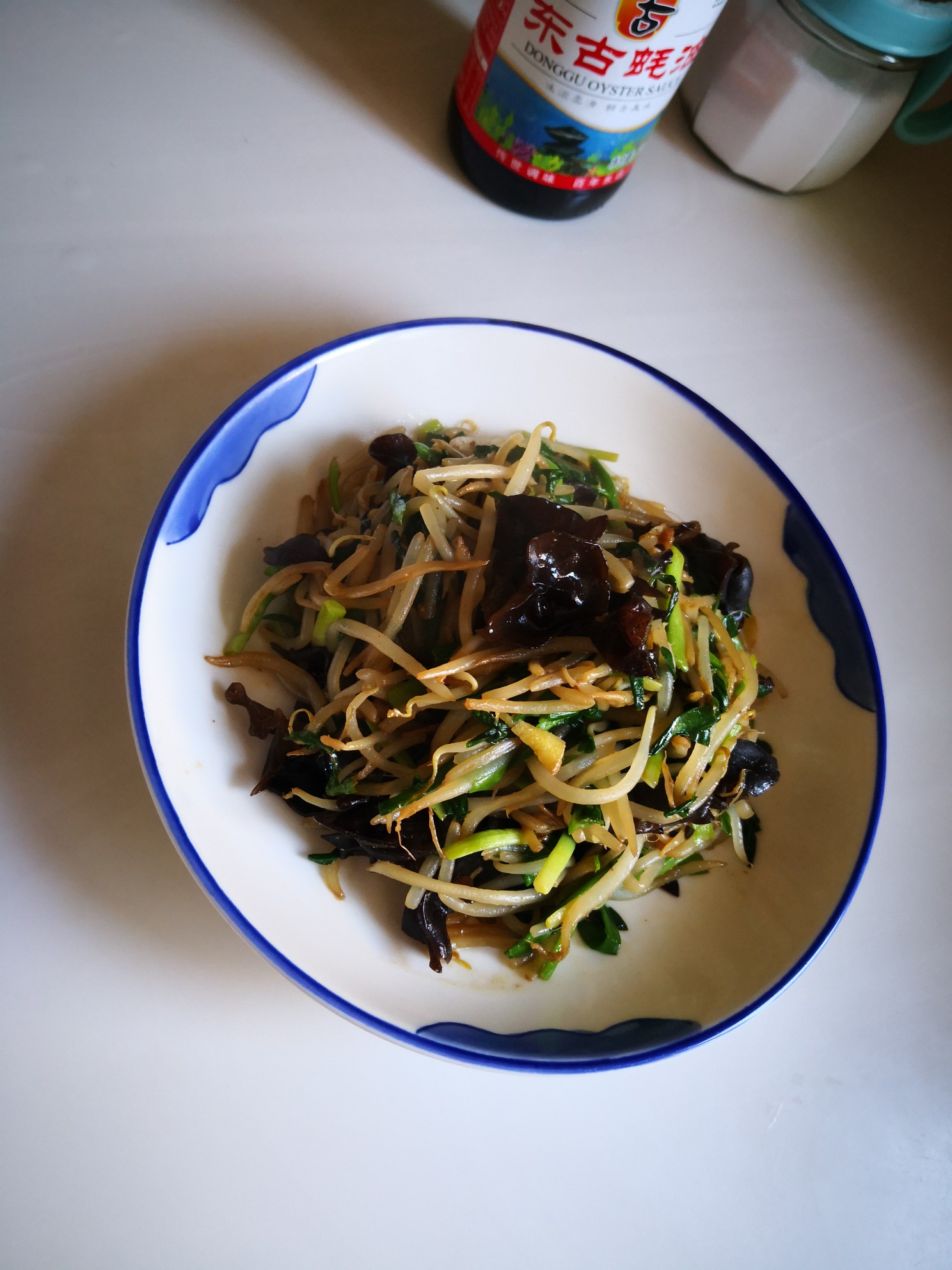 韭菜炒木耳的做法-家常味炒菜譜