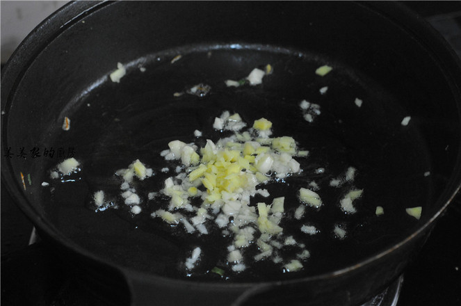 蒜香鴨血的做法-家常味燒菜譜-易網健康養生網 蒜香鴨血的做法-家常味燒菜譜