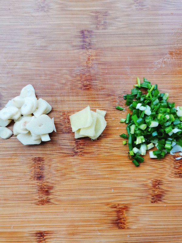 紅燒帶魚的做法-咸鮮味燒菜譜