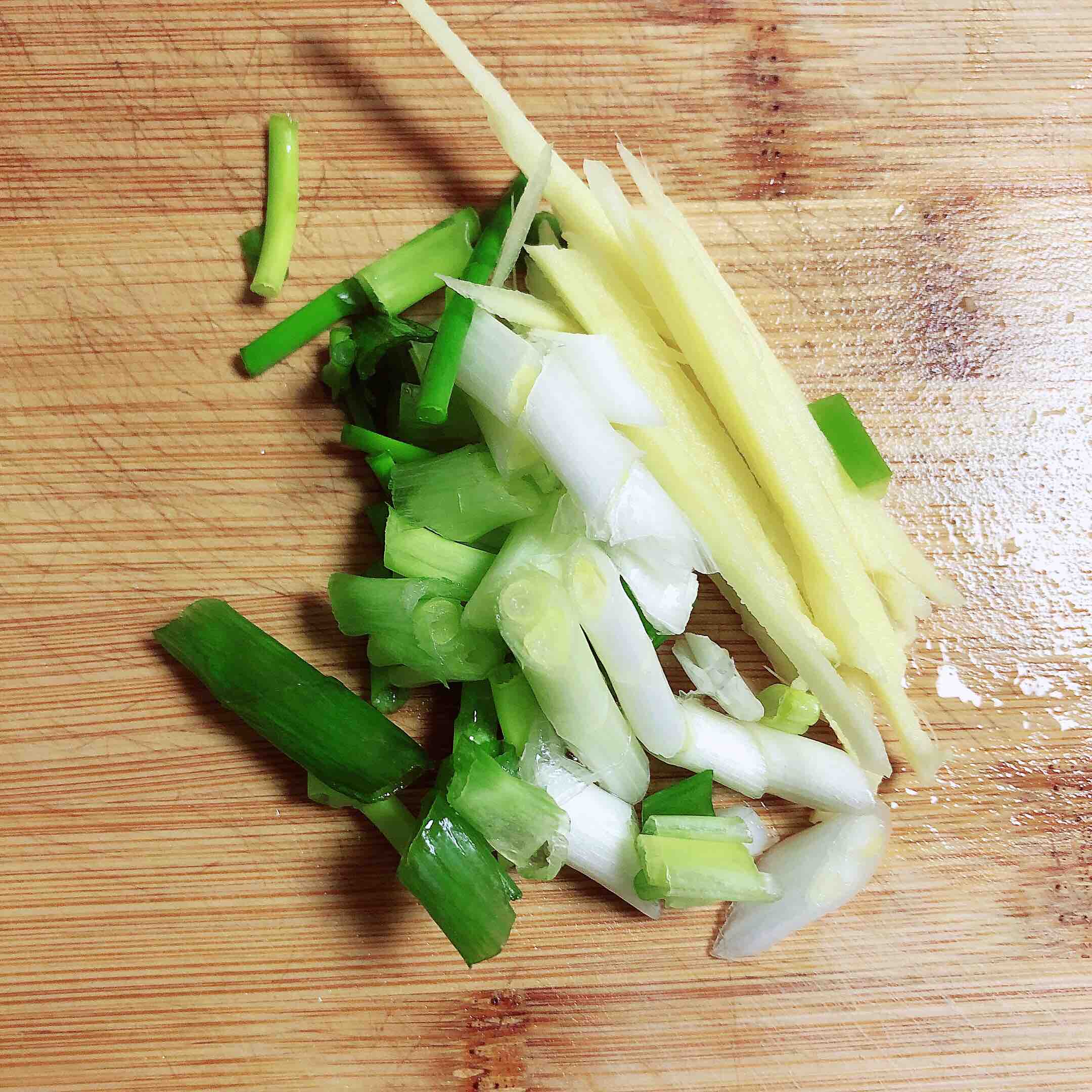 醬燜黃花魚的做法-咸鮮味燜菜譜