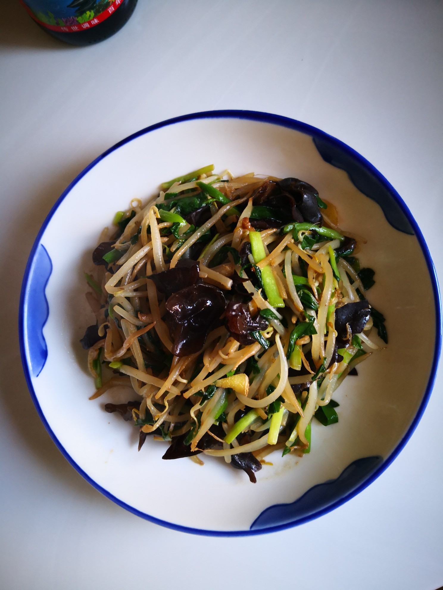 韭菜炒木耳的做法-家常味炒菜譜