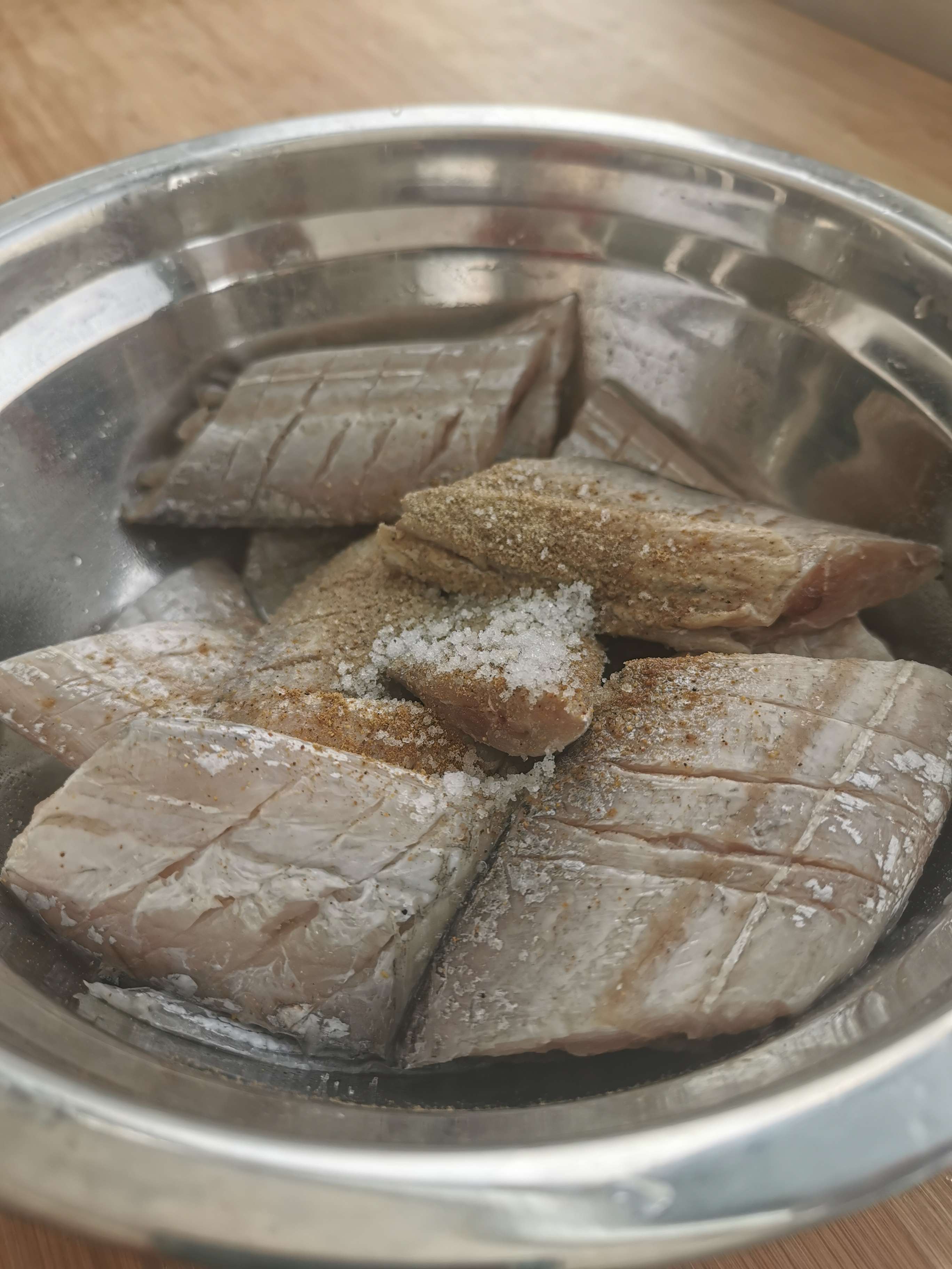 干炸帶魚的做法-其它口味炸菜譜