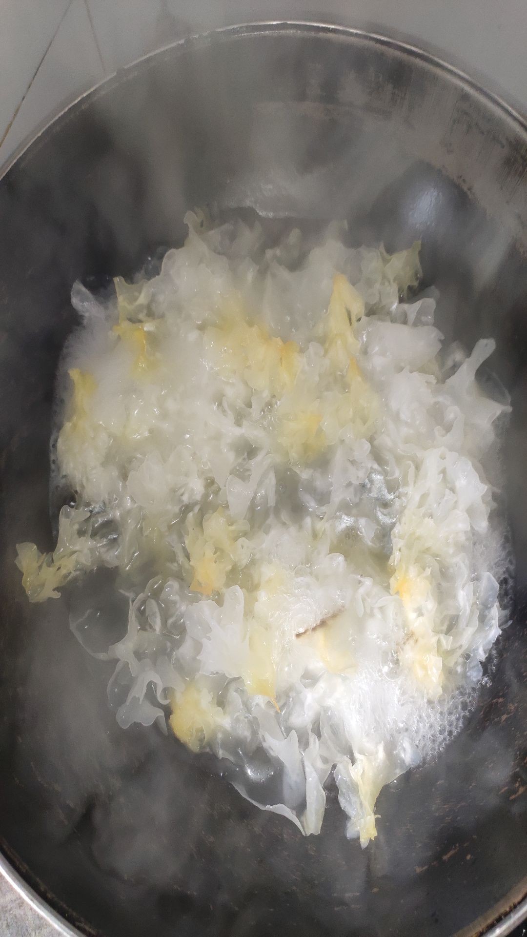 涼拌鮮銀耳的做法-酸甜味拌菜譜