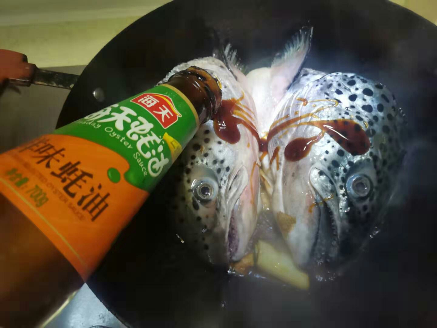 醬三文魚頭的做法-家常味燉菜譜